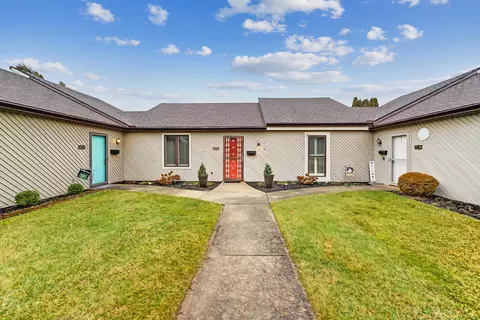 2747 Red Coach Dr, Springfield, OH 45503 photo 2