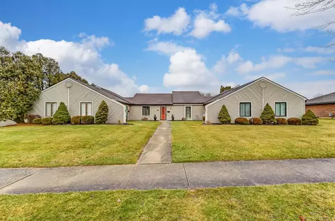 2747 Red Coach Dr, Springfield, OH 45503