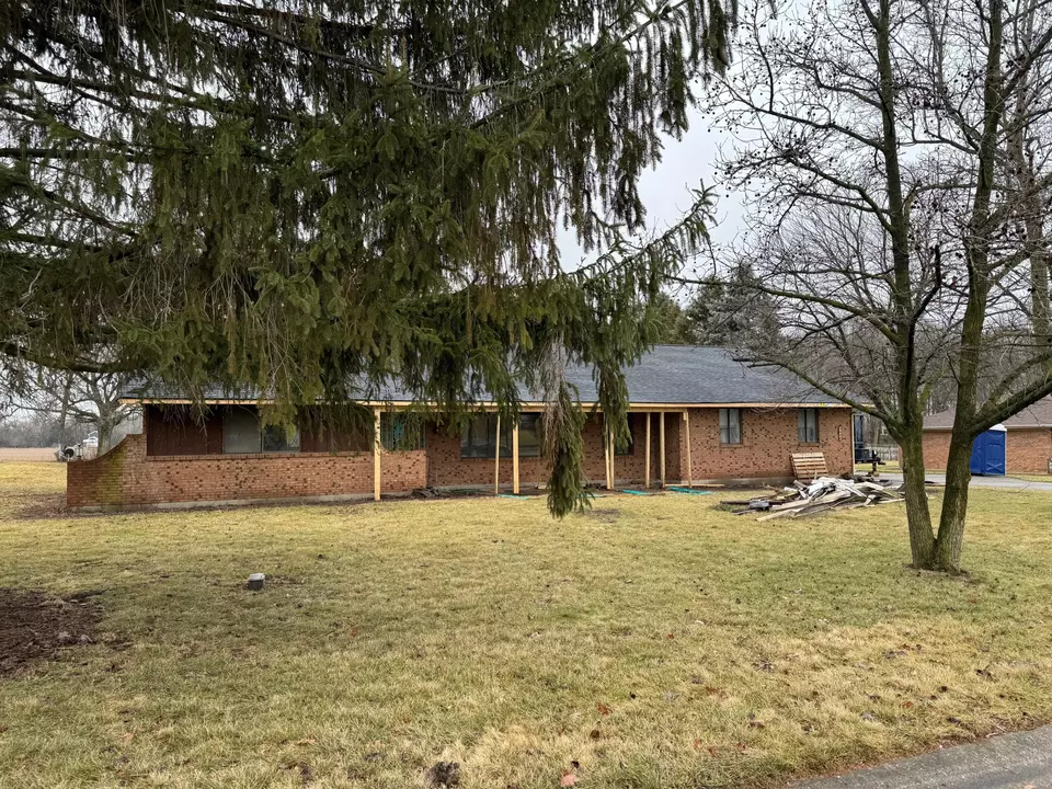  5620 Phillip Dr, Tipp City, OH 45371 photo 2