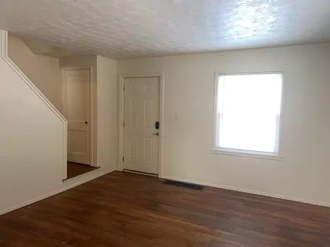 873 E Mccreight Ave, Springfield, OH 45503 photo 2