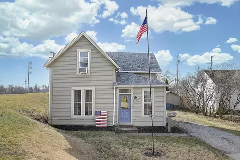 46 Ford Ave, Tipp City, OH 45371