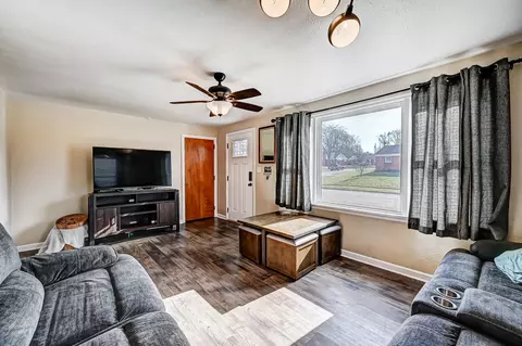 Living - 1529 Northgate Rd, Springfield, OH 45504 photo 4 of 4
