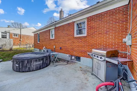 Exterior - 1529 Northgate Rd, Springfield, OH 45504 photo 10 of 13