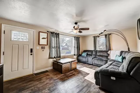 Living - 1529 Northgate Rd, Springfield, OH 45504 photo 1 of 4