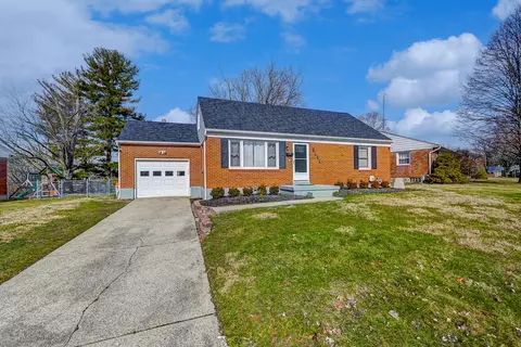 Exterior - 1529 Northgate Rd, Springfield, OH 45504 photo 4 of 13