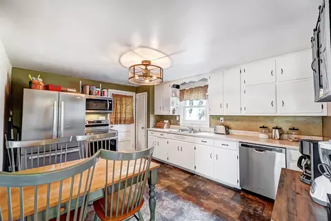 Kitchen - 1529 Northgate Rd, Springfield, OH 45504 photo 1 of 3
