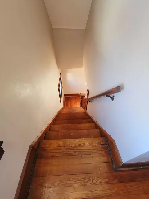 Entry Way - 1116 Maiden Ln, Springfield, OH 45504 photo 1 of 3