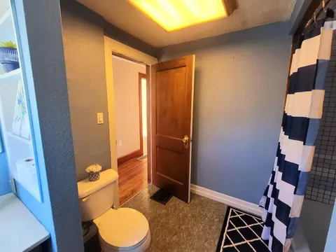 Bedroom - 1116 Maiden Ln, Springfield, OH 45504 photo 2 of 2