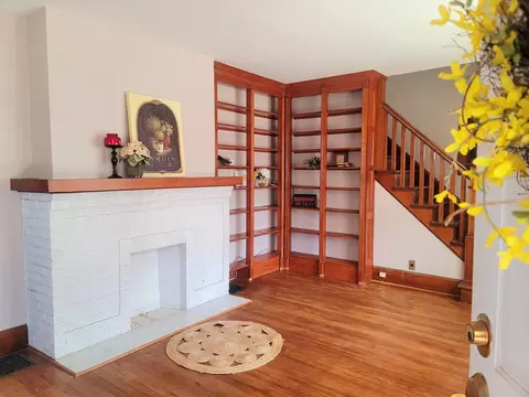 Living - 1116 Maiden Ln, Springfield, OH 45504 photo 1 of 4