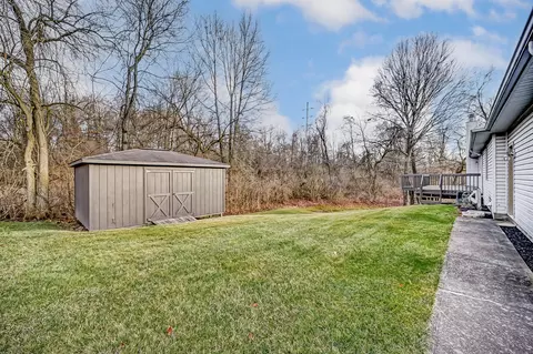 Exterior - 1065 Spring Falls Ave, Springfield, OH 45502 photo 8 of 15
