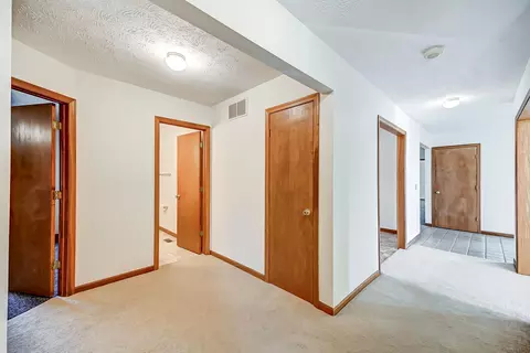 Bedroom - 1065 Spring Falls Ave, Springfield, OH 45502 photo 3 of 6