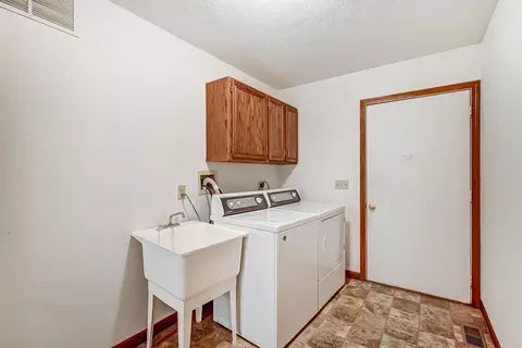 Other - 1065 Spring Falls Ave, Springfield, OH 45502 photo 24 of 26