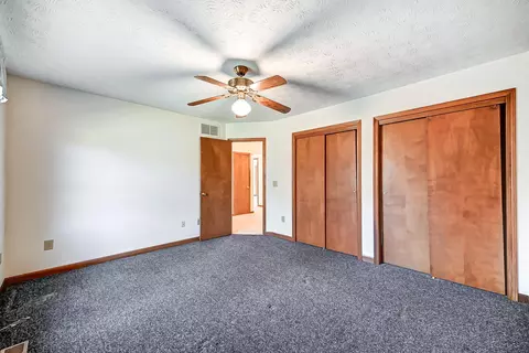 Bedroom - 1065 Spring Falls Ave, Springfield, OH 45502 photo 5 of 6