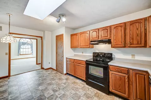 Kitchen - 1065 Spring Falls Ave, Springfield, OH 45502 photo 6 of 6