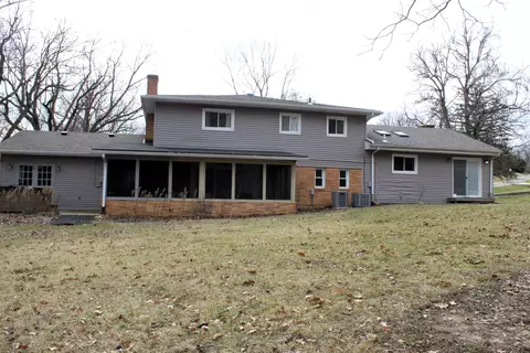 Exterior - 651 White Oak Dr, Springfield, OH 45504 photo 19 of 24
