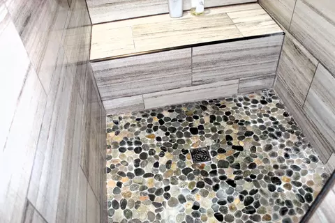 Bath - 651 White Oak Dr, Springfield, OH 45504 photo 5 of 9
