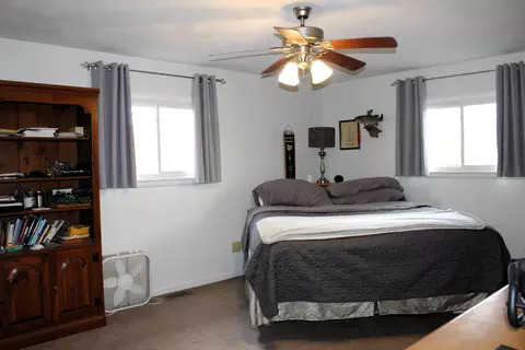 Bedroom - 651 White Oak Dr, Springfield, OH 45504 photo 7 of 10