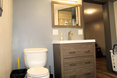 Bath - 651 White Oak Dr, Springfield, OH 45504 photo 1 of 9