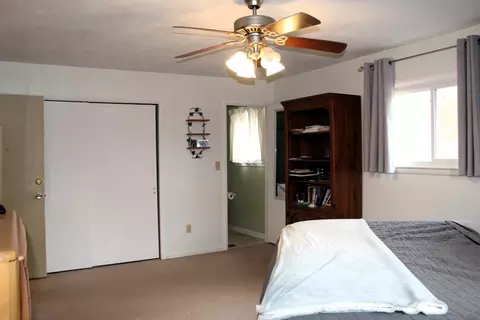 Bedroom - 651 White Oak Dr, Springfield, OH 45504 photo 9 of 10