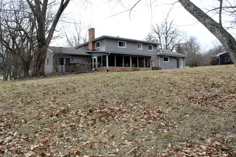 Exterior - 651 White Oak Dr, Springfield, OH 45504 photo 17 of 24