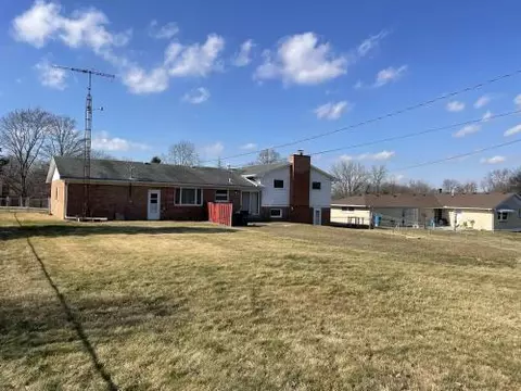 Exterior - 2452 Thor Dr, Springfield, OH 45503 photo 4 of 4