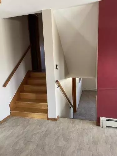 Entry Way - 2452 Thor Dr, Springfield, OH 45503 photo 2 of 3