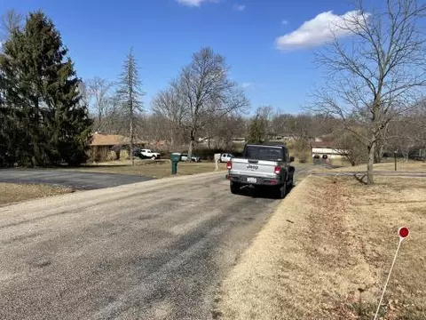 Exterior - 2452 Thor Dr, Springfield, OH 45503 photo 2 of 4