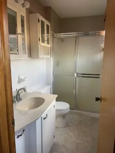 Bath - 2452 Thor Dr, Springfield, OH 45503 photo 3 of 3