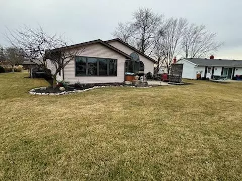 97 Causeway Dr, Saint Marys, OH 45885