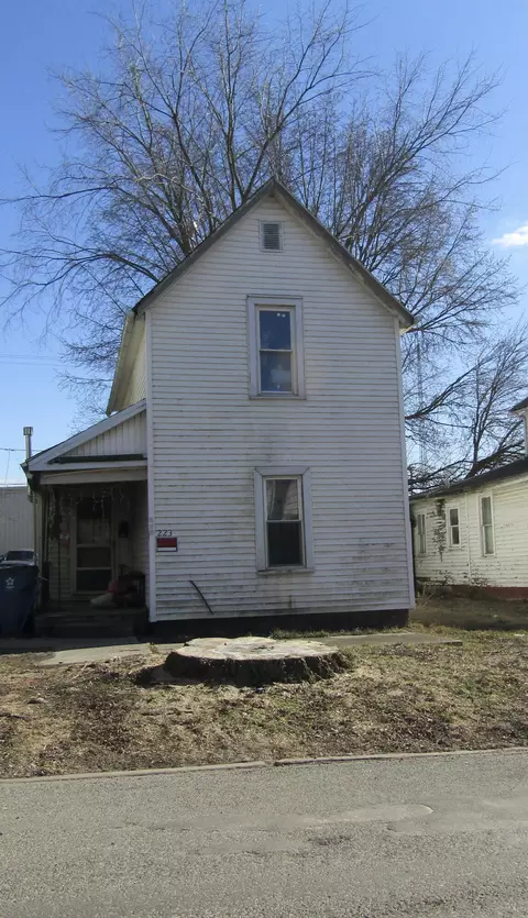 223 S Market St, Kenton, OH 43326