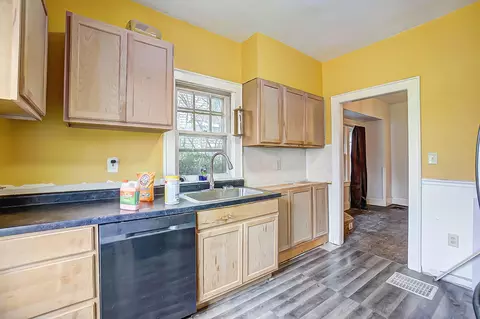Kitchen - 705 E Madison Ave, Springfield, OH 45503 photo 2 of 3