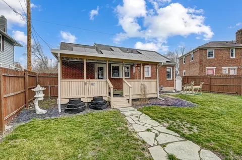 Exterior - 1265 E Cedarview Dr, Springfield, OH 45503 photo 7 of 12