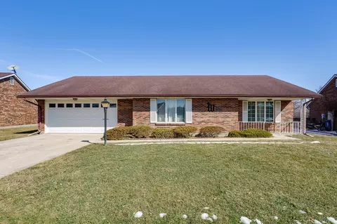 1317 Keller Dr, Troy, OH 45373