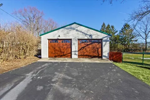 Exterior - 5126 Kerns Rd, Springfield, OH 45502 photo 5 of 11