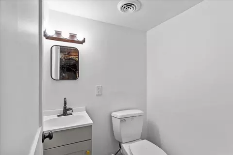Bath - 5126 Kerns Rd, Springfield, OH 45502 photo 5 of 5