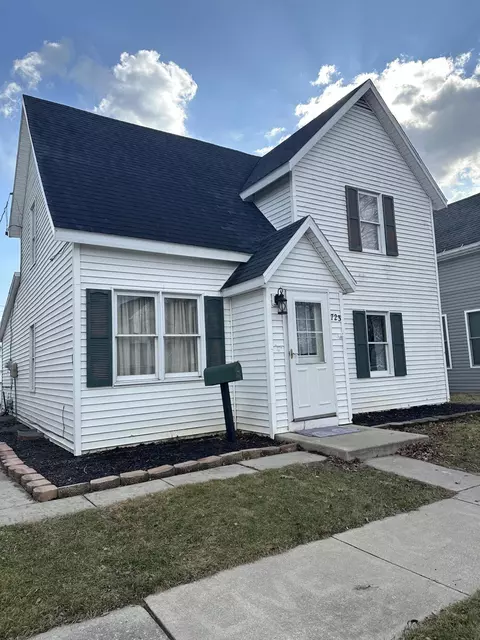 723 Jay St, Saint Marys, OH 45885