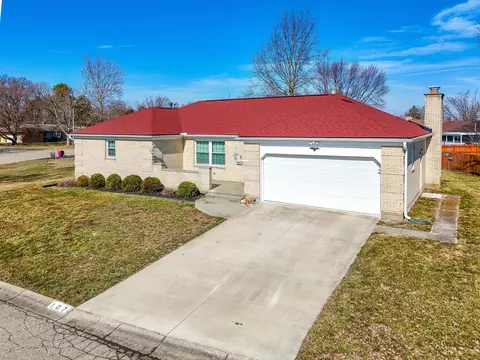 107 Philip Dr, West Milton, OH 45383
