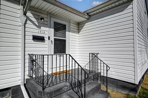 Exterior - 1913 Westgate Rd, Springfield, OH 45504 photo 4 of 11