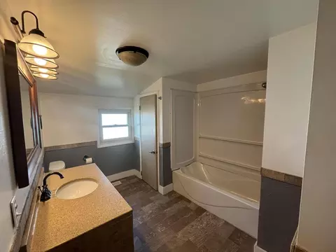 Bath - 316 E Plum St, Coldwater, OH 45828 photo 2 of 4