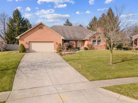 725 Baneberry Ct, Tipp City, OH 45371