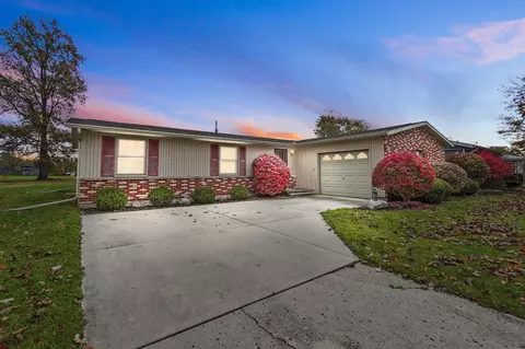 315 Parkview Dr, Cridersville, OH 45806