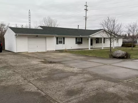 1081 W Leffel Ln, Springfield, OH 45506