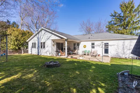 Exterior - 217 Edgewood St, Sidney, OH 45365 photo 5 of 7