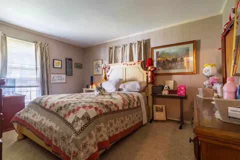 Bedroom - 217 Edgewood St, Sidney, OH 45365 photo 2 of 5
