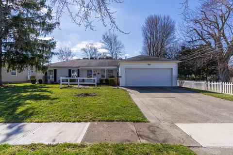Exterior - 217 Edgewood St, Sidney, OH 45365 photo 3 of 7