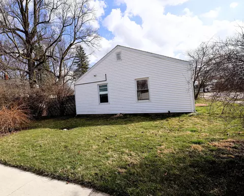 Exterior - 1506 Beacon St, Springfield, OH 45505 photo 6 of 6