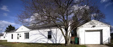 Exterior - 1506 Beacon St, Springfield, OH 45505 photo 2 of 6