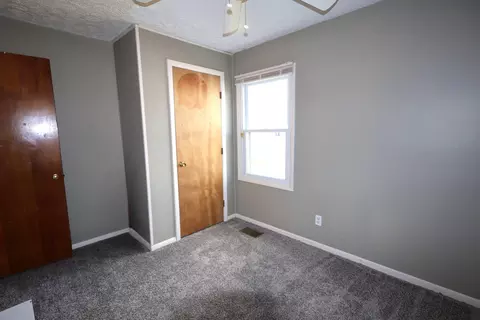 Bedroom - 1506 Beacon St, Springfield, OH 45505 photo 1 of 3