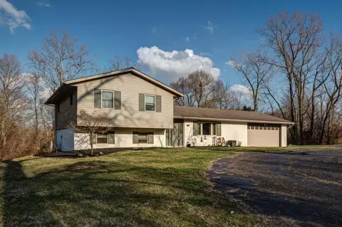 2720 Gina Dr, Eaton, OH 45320