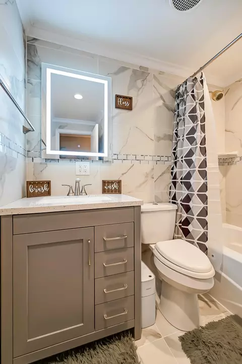Bath - 1615 Ridgeway Dr, Springfield, OH 45506 photo 2 of 4